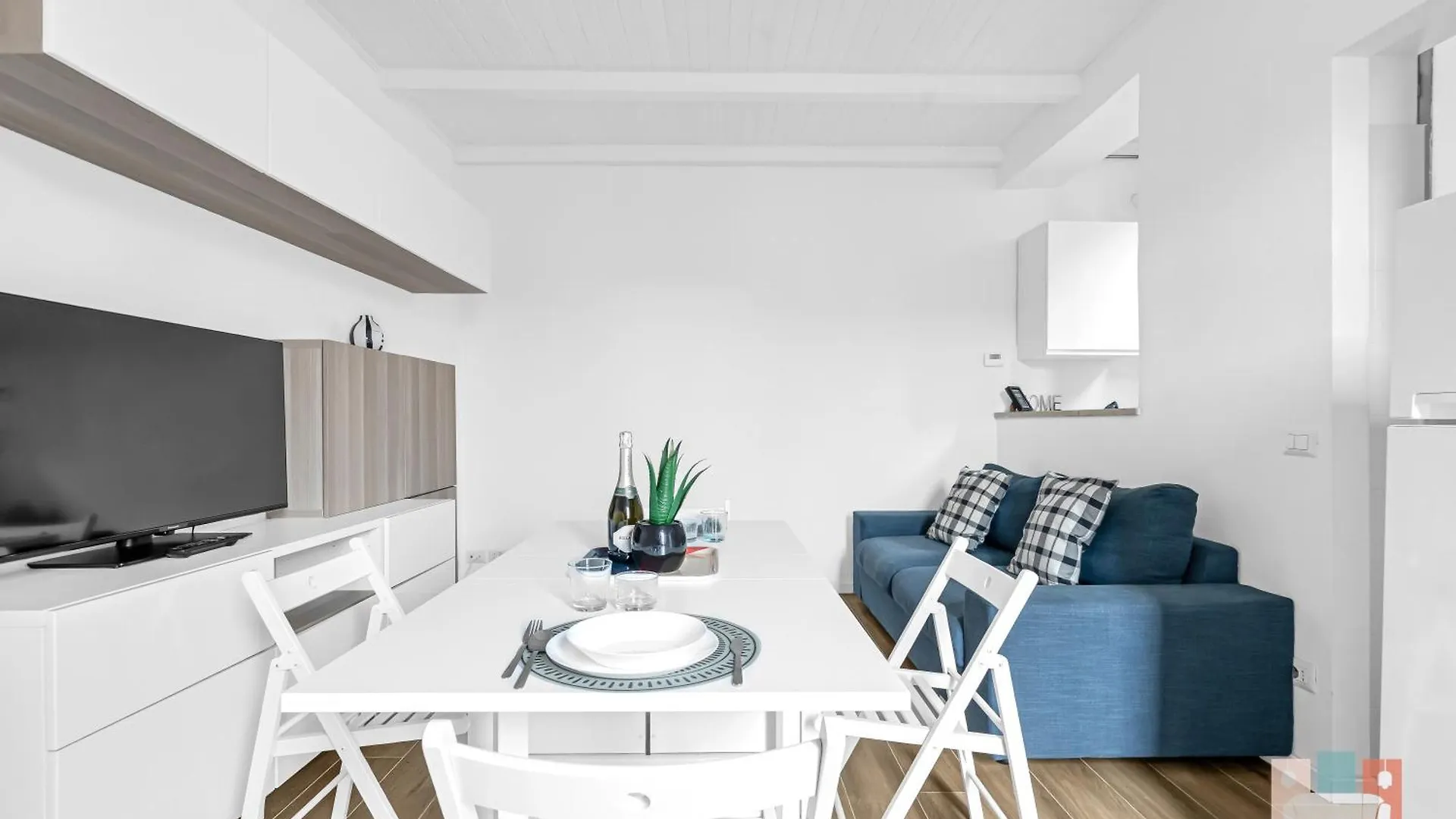 Lo3 • Navigli Chic Apartment • Milano